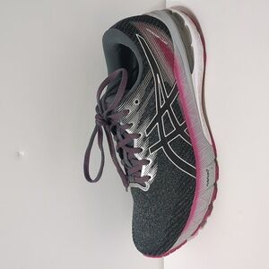 ASICS GT-2000 10 women running shoes size 8.5